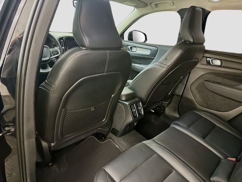 Used 2023 Volvo XC40 B5 Ultimate w/ Climate Package AWD/4WD image 29