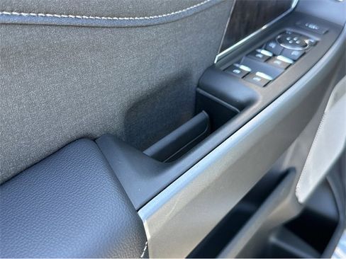 New 2025 Ford F250 Lariat w/ Lariat Ultimate Package image 39