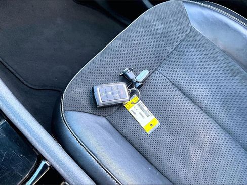 Certified 2022 Jeep Grand Cherokee L Laredo image 32