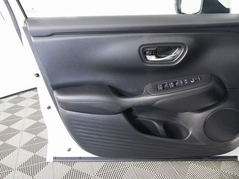 Used 2026 Honda HR-V LX image 12
