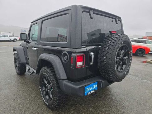 Used 2023 Jeep Wrangler Willys AWD/4WD image 3