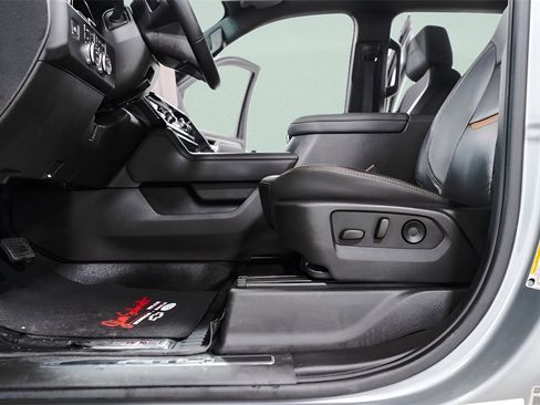 Used 2024 GMC Sierra 2500 AT4 w/ AT4 Premium Plus Package image 27