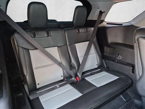 Used 2022 Ford Explorer XLT w/ Equipment Group 202A RWD image 20