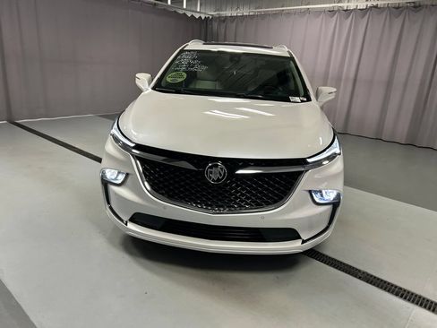 Used 2022 Buick Enclave Avenir FWD image 2