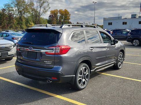 New 2025 Subaru Ascent Touring image 4