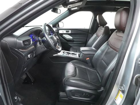 Certified 2023 Ford Explorer Platinum w/ Technology Package AWD/4WD image 23