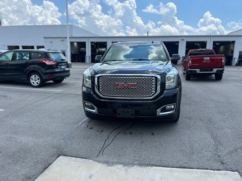 Used 2015 GMC Yukon XL Denali w/ Premium Package AWD/4WD image 5