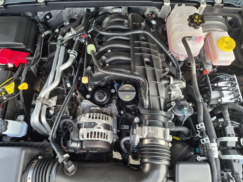 Used 2026 Jeep Wrangler Unlimited Sahara AWD/4WD image 13