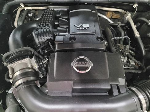 Used 2018 Nissan Frontier SV image 30