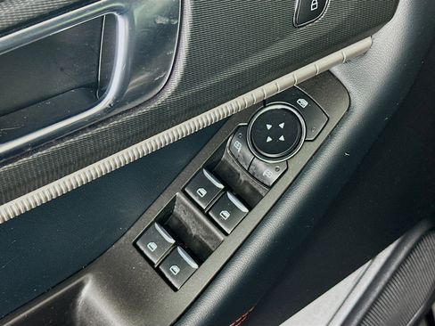 Used 2025 Ford Explorer ST-Line w/ ST-Line Street Pack image 15