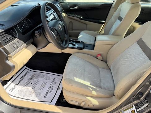 Used 2012 Toyota Camry LE image 14