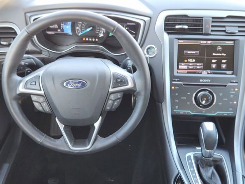 Used 2013 Ford Fusion Titanium w/ Titanium Driver Assist Pkg image 27