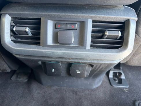 Used 2022 Ford F150 Lariat w/ Equipment Group 502A High AWD/4WD image 18