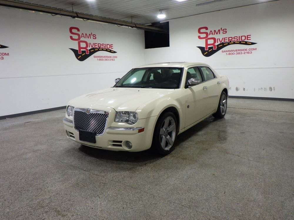 Used 2008 Chrysler 300 Touring RWD image 1