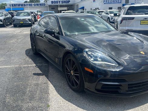 Used 2018 Porsche Panamera 4 AWD/4WD image 1