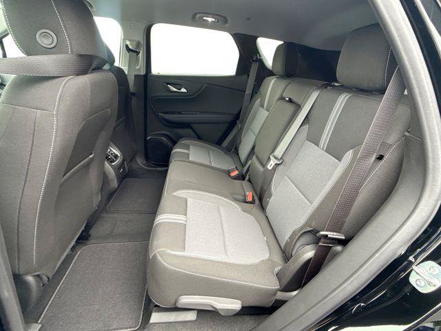 New 2026 Chevrolet Blazer LT w/ LPO, Black Sport Package FWD image 24