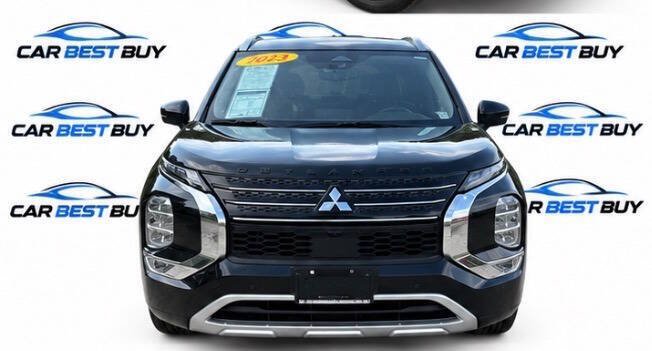 Used 2023 Mitsubishi Outlander SEL FWD image 2