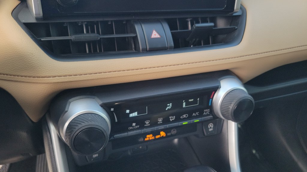 Certified 2023 Toyota RAV4 LE AWD/4WD image 14