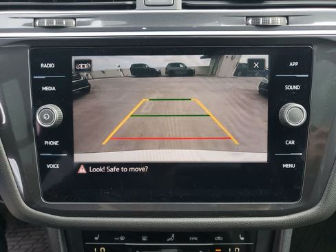 Used 2024 Volkswagen Tiguan SE R-Line FWD image 23