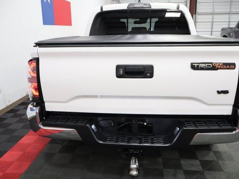 Used 2019 Toyota Tacoma TRD Off-Road AWD/4WD image 26