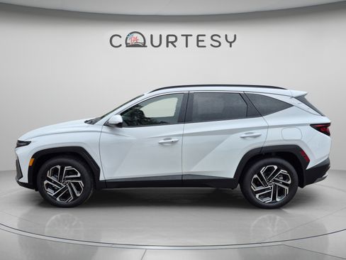New 2026 Hyundai Tucson SEL Plus FWD image 2
