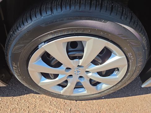 Certified 2024 Toyota Corolla LE image 6