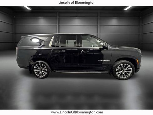 Used 2026 Chevrolet Suburban High Country w/ Sun And Tow Package AWD/4WD image 8