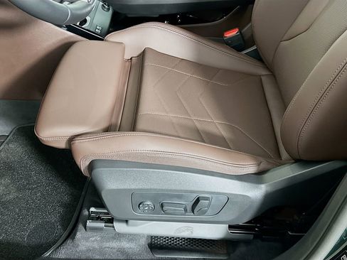 Used 2025 BMW X1 xDrive28i w/ Premium Package image 21