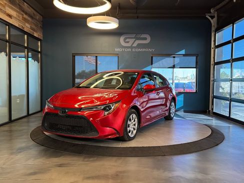 Used 2020 Toyota Corolla LE w/ Carpet Mat Package (TMS) FWD image 7