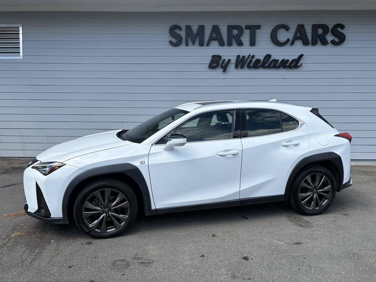 Used 2020 Lexus UX 200 F Sport FWD image 2