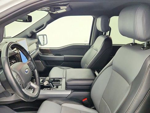 Used 2022 Ford F150 Lightning Lariat image 20