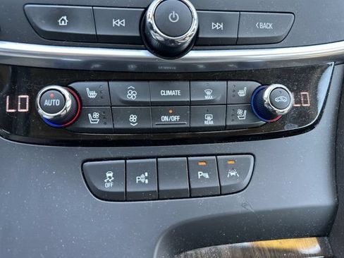 Used 2017 Buick LaCrosse Premium w/ Driver Confidence Package #2 AWD/4WD image 19