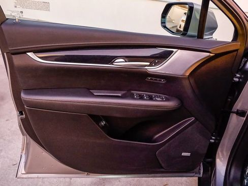 Used 2024 Cadillac XT5 Premium Luxury image 24