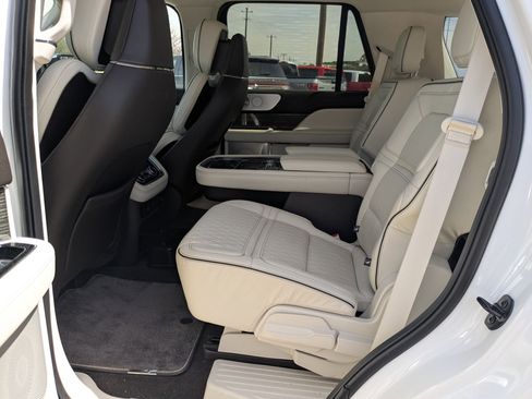 Used 2020 Lincoln Navigator Black Label w/ Cargo Convenience Package image 20