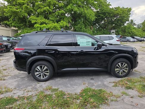 New 2026 Nissan Pathfinder SL FWD image 8