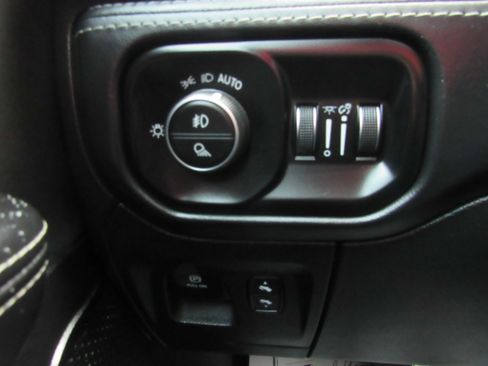 Used 2022 RAM 1500 TRX AWD/4WD image 29