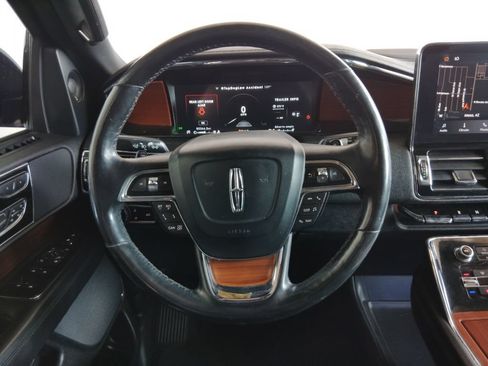 Used 2020 Lincoln Navigator Reserve RWD image 24