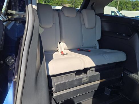 Used 2024 Honda Odyssey EX-L image 12