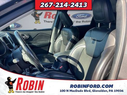 Used 2020 Jeep Cherokee Latitude Plus AWD/4WD image 22
