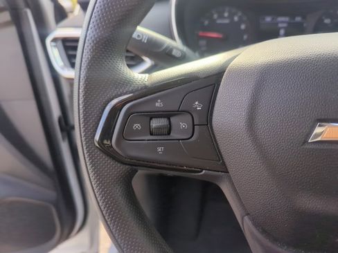 Used 2023 Chevrolet TrailBlazer LT FWD image 14