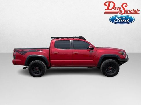 Used 2017 Toyota Tacoma TRD Pro AWD/4WD image 5