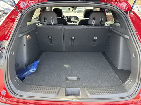 New 2026 Chevrolet Trax RS w/ Sunroof Package image 25