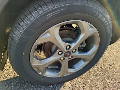 Used 2025 Ford Escape ST-Line image 12