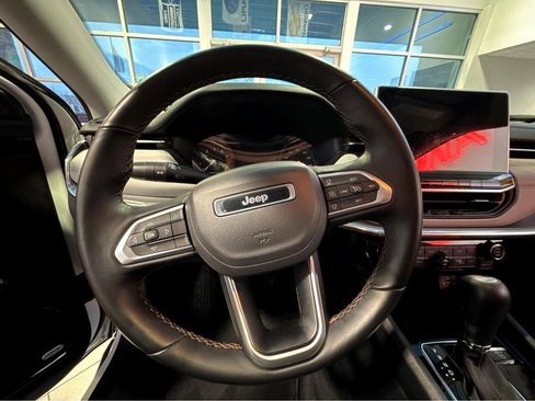 Used 2022 Jeep Compass Limited w/ Sun and Sound Group AWD/4WD image 18