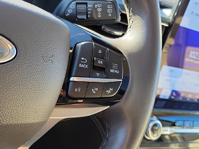 Certified 2023 Ford Explorer Platinum w/ Technology Package AWD/4WD image 17