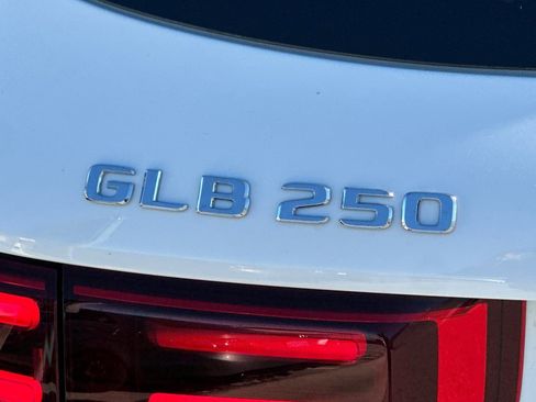 Used 2026 Mercedes-Benz GLB 250 image 20