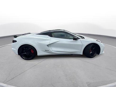 Used 2025 Chevrolet Corvette E-Ray AWD/4WD image 5