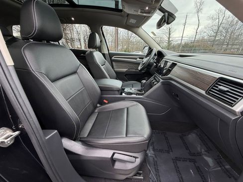 Used 2023 Volkswagen Atlas SE w/ Panoramic Sunroof Package image 22