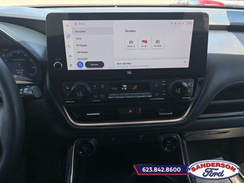 Used 2024 Toyota Grand Highlander AWD Hybrid image 18