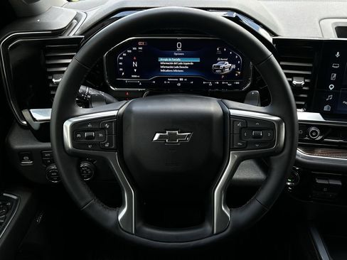 Used 2025 Chevrolet Silverado 1500 LT Trail Boss w/ Convenience Package II AWD/4WD image 15